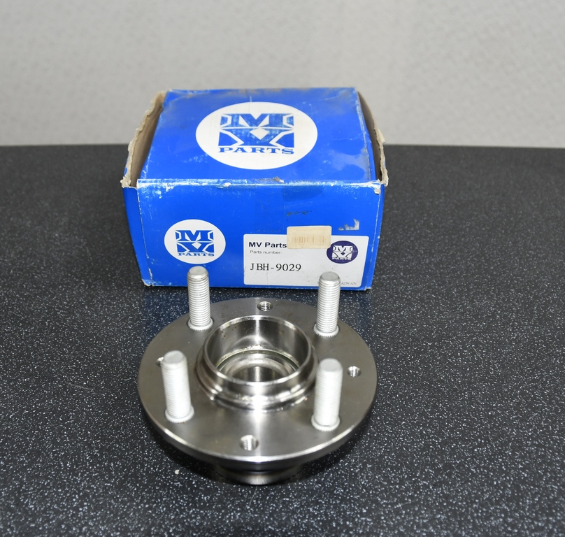 Ступица с подшипником в сборе Зад MITSUBISHI MIRAGE Carisma 95- COLT LANCER MV PARTS JBH-9029