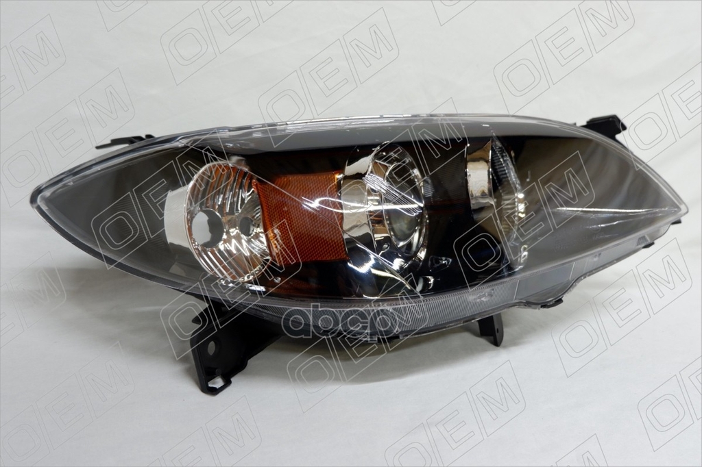 Фара правая Mazda 3 1 BK (2003-2009) седан, галоген O.E.M. арт. OEM0203FR