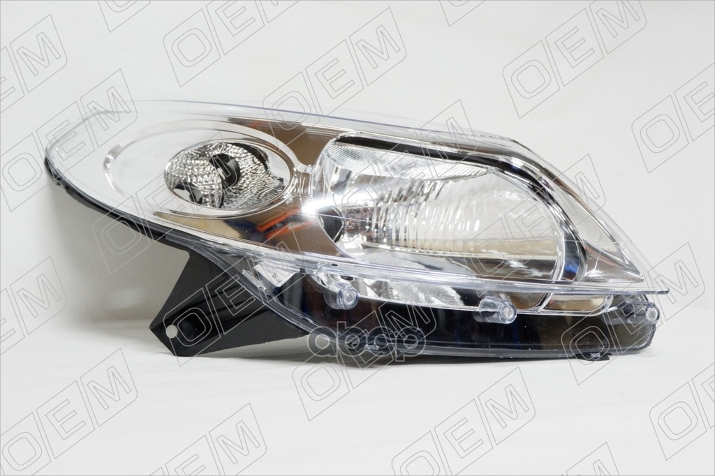 Фара правая Renault Sandero 1 (2009-2014) светлая O.E.M. арт. OEM0069FR