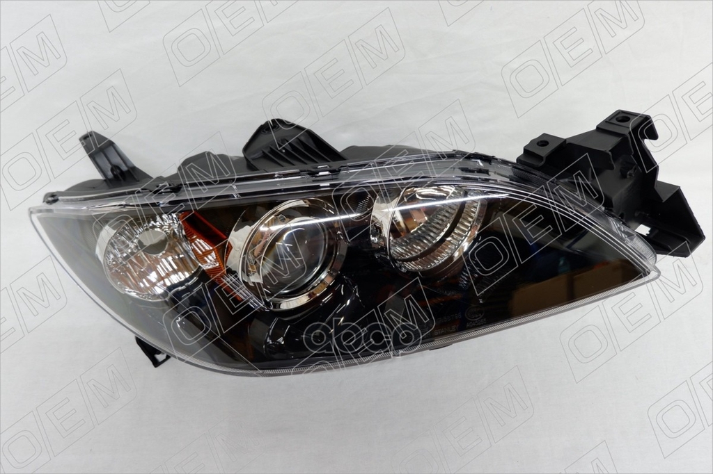 Фара правая Mazda 3 1 BK (2003-2009) седан, галоген O.E.M. арт. OEM0203FR