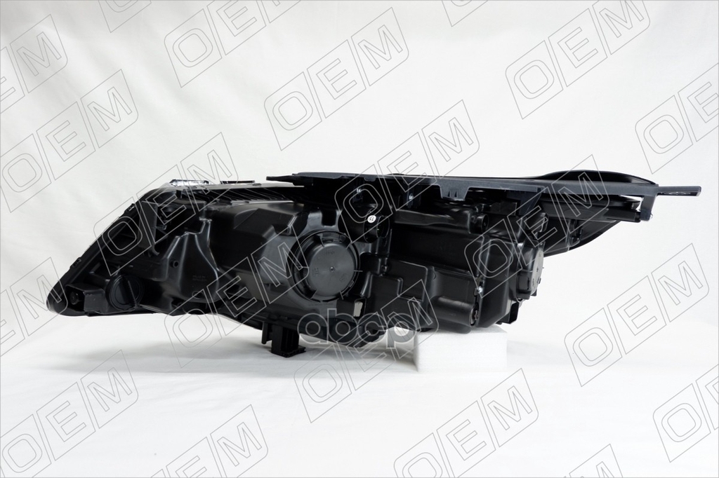 Фара правая Kia Optima 4 JF 2018-2020, галоген, светодиодные ДХО (LED) O.E.M. арт. OEM0146FR