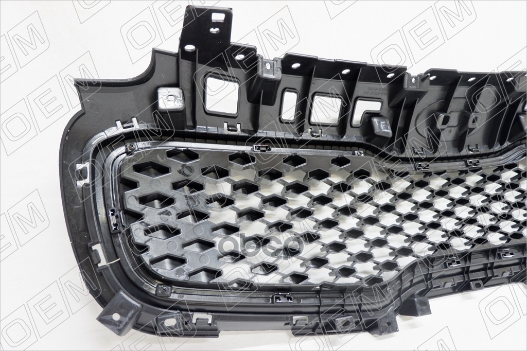 Решетка радиатора Kia Sportage 4 QL 2016-2018 O.E.M. арт. OEM3078