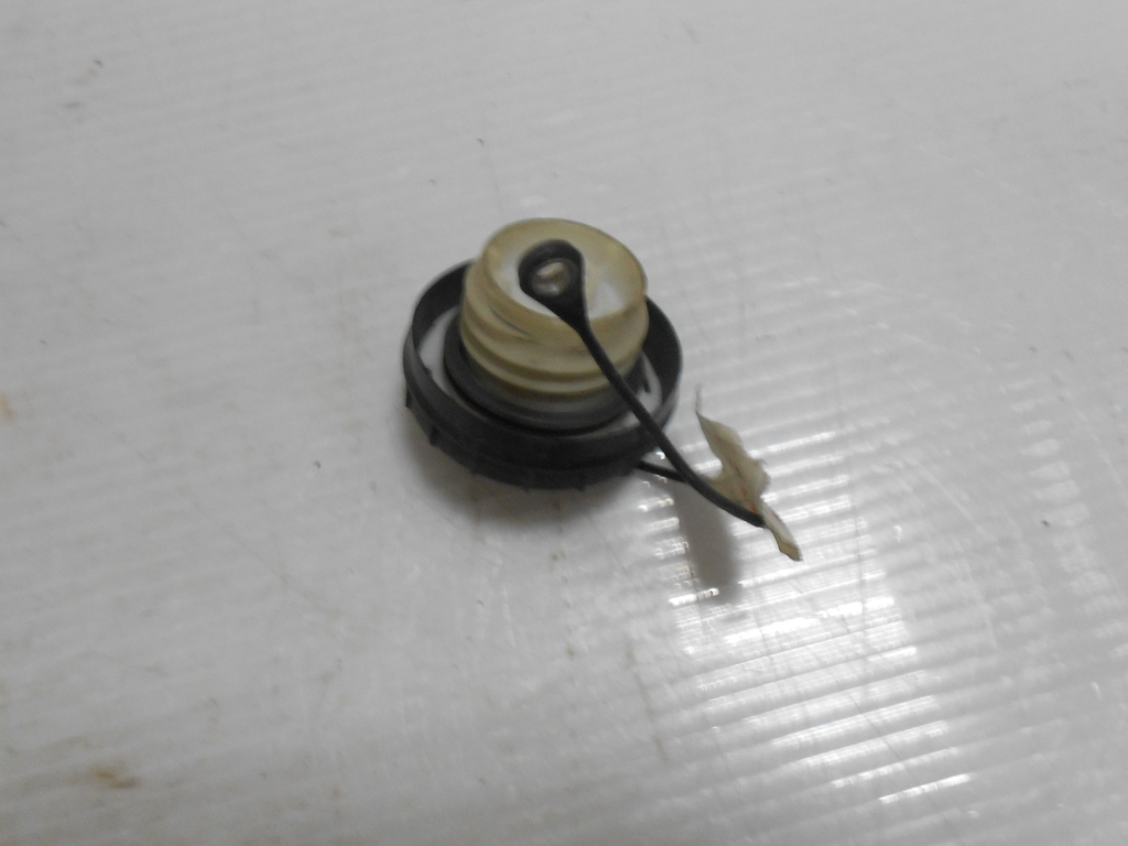 Крышка бензобака CHEVROLET Lacetti J200 (б/у) 69351800
