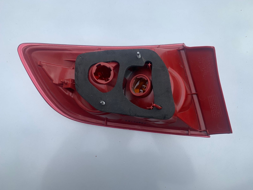 Фонарь Зад Прав MAZDA 3 BK 2161965RUER б/у