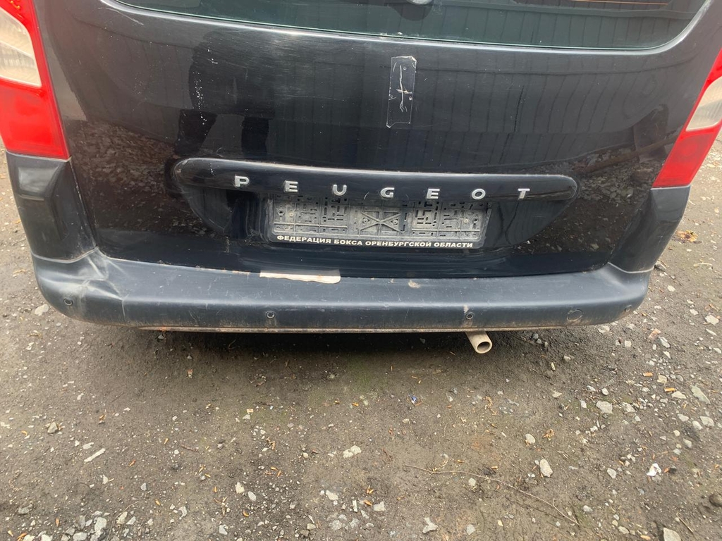 Бампер Зад PEUGEOT PARTNER TEPEE 7410GE б/у