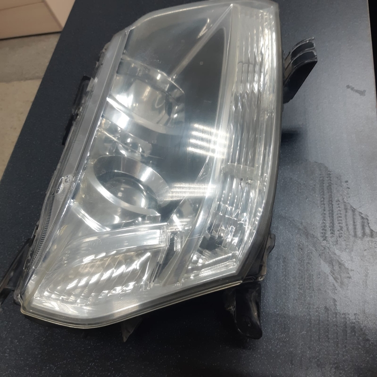 Фара SUZUKI Grand Vitara TDA4W 2008 Перед.Прав. (Контрактный)
