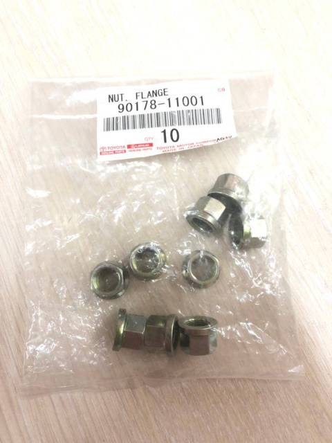 Гайка карданная Toyota Land Cruiser Toyota 90178-11001