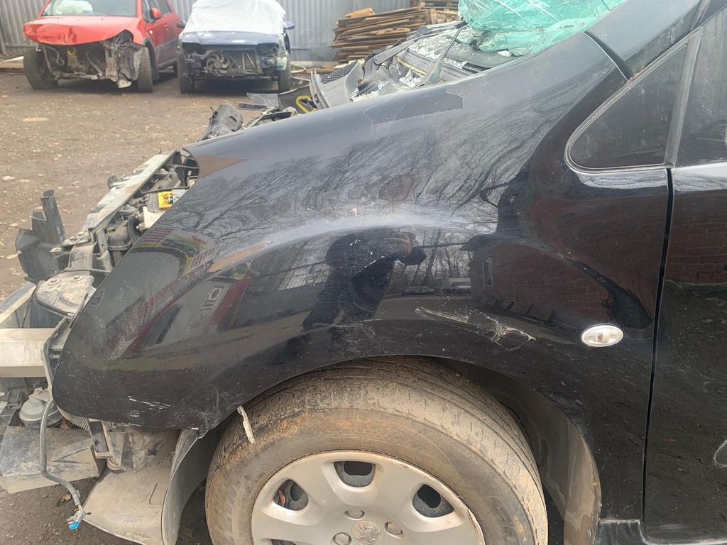 Крыло Перед Лев PEUGEOT PARTNER TEPEE 7840W2 б/у