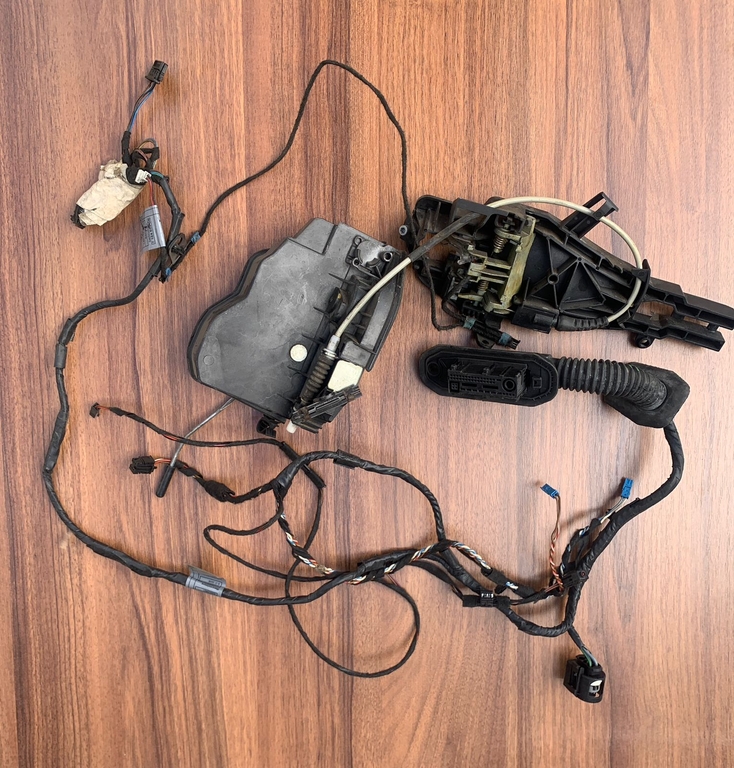 Замок двери Перед Лев BMW X5 E70 7202145 б/у