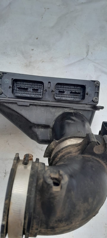 Корпус воздушного фильтра Mazda 3 BK MAZDA 1001409895 б/у