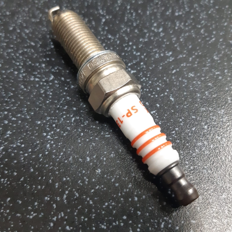 Свеча зажигания LYNXauto SP138 6MCJR10
