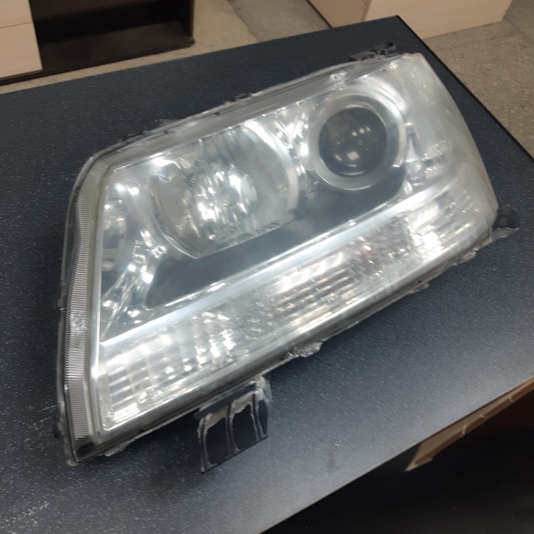 Фара SUZUKI Grand Vitara TDA4W 2008 Перед.Лев. (Контрактный)